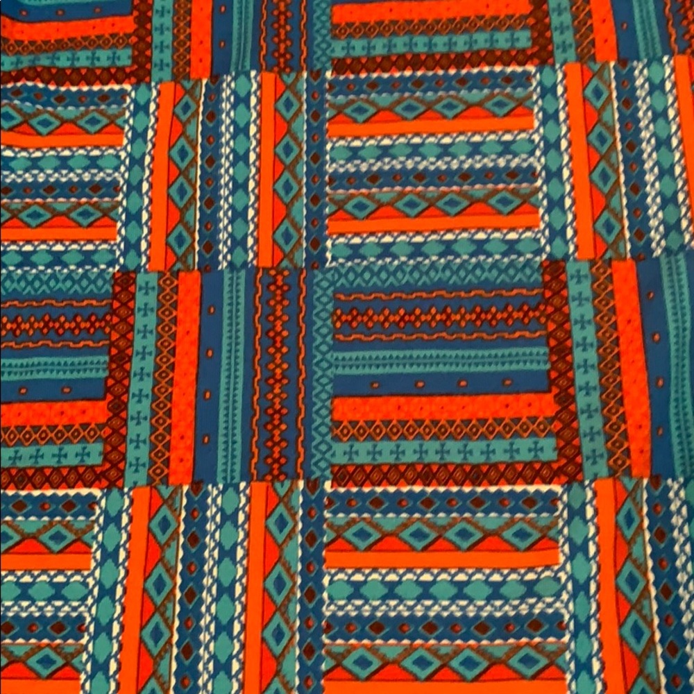 Lularoe Randy - Picture 8 of 9